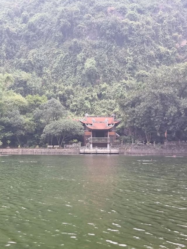Ninh Binh Trang An 1 day comprehensive itinerary
