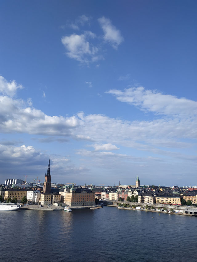 Stockholm in One Day – Landmarks, Views & Swedish Vibes 🏰🌉☕
