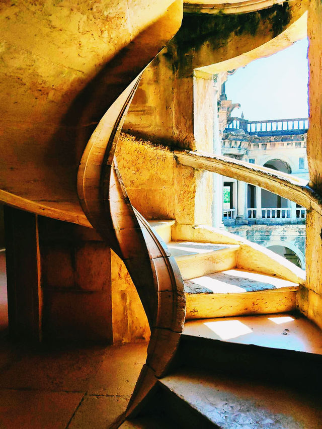 🛏️✨ Hostel Life in Tomar: Budget Vibes, Big Adventures