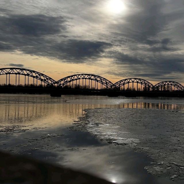 🏰✨ “Baltic Beauty: A Perfect Day in Riga” 🇱🇻