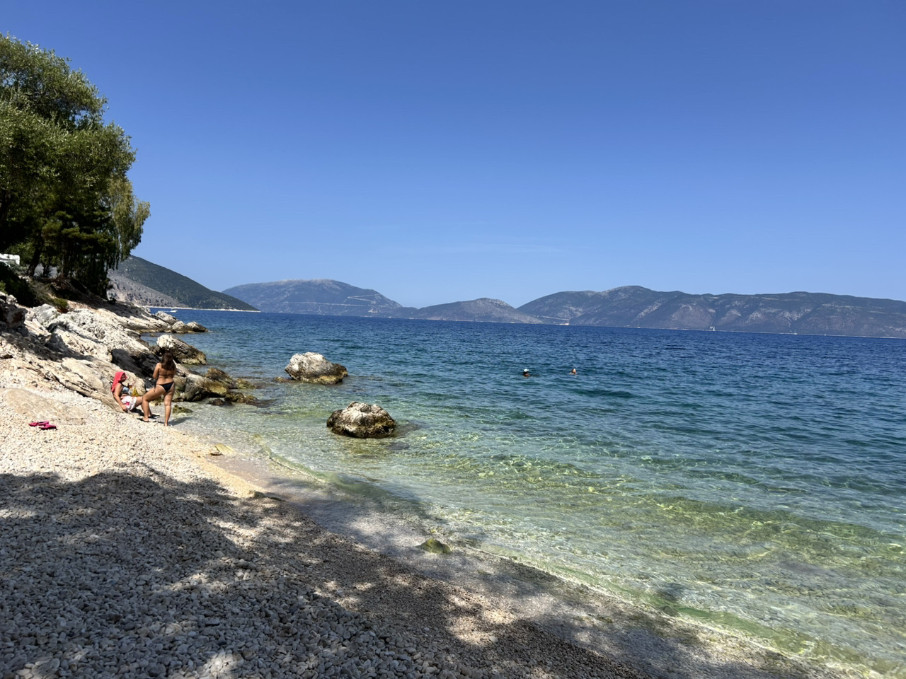 This beach is good for a snorkeling spot 🤿 