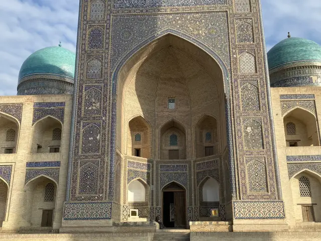Uzbekistan Trip: Unveiling the Madrasa Marvels from Samarkand!