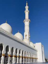 🕌 Sheikh Zayed Grand Mosque – A Marvel of Light & Architecture ✨🌙
