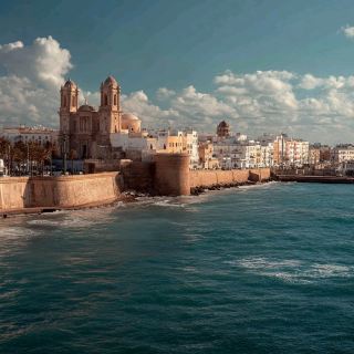 태양, 예술 & 역사: 카디스의 문화로 가득 찬 꿈의 하루 ☀️🏛️🌊