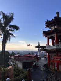 Grand scenery at Lingxiao Temple at Maokong Gondola