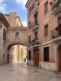 Money-Saving Tip for Historic Cities 🏛️🇪🇸