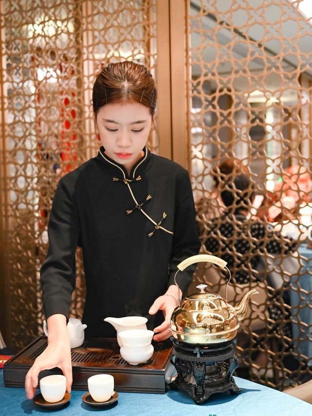 城央綠洲，中國大酒店