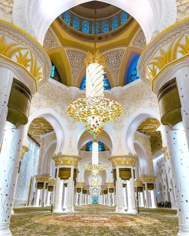 아부다비에서 가장 화려한 모스크, 관광 시 주의 사항