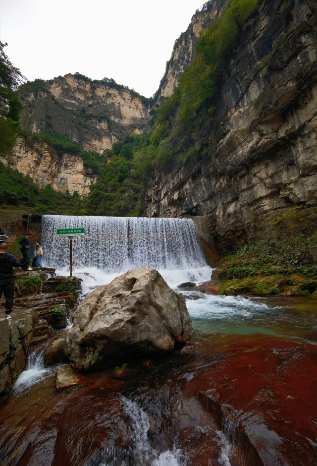 八泉峡