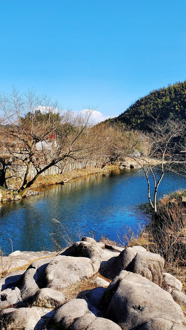 四明山中尋古村 白雲深處有人家