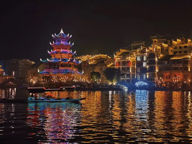 The ancient town of Zhenyuan is really too beautiful