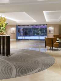 🌆 Kowloon's Royal Pacific: Budget Luxury & Views 🏨✨