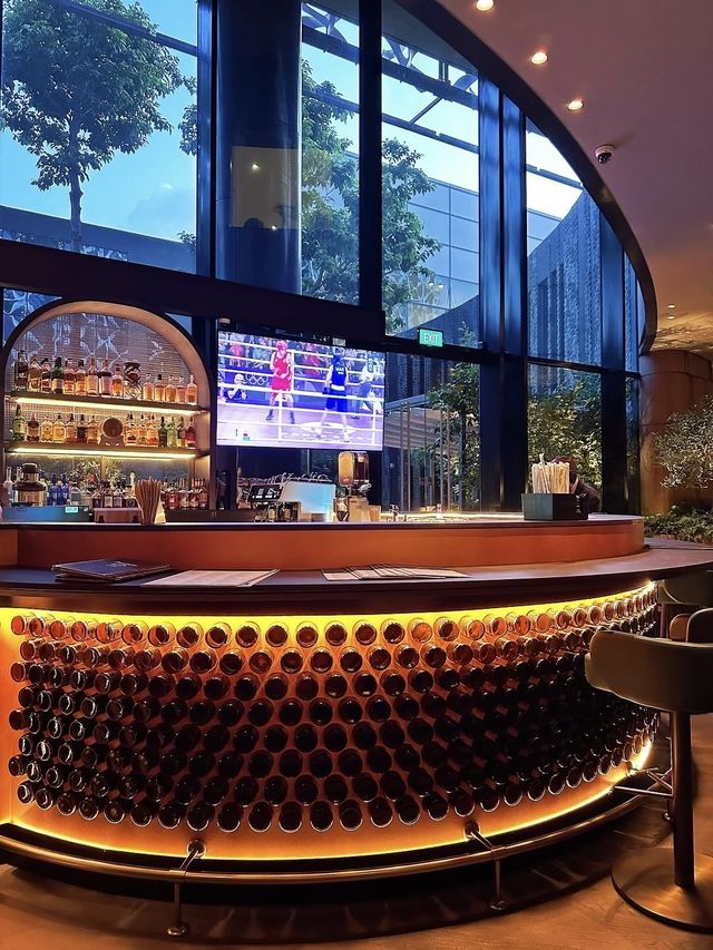 新加坡樟宜機場的皇冠假日酒店還真是令人驚喜！跑道景觀很有特色