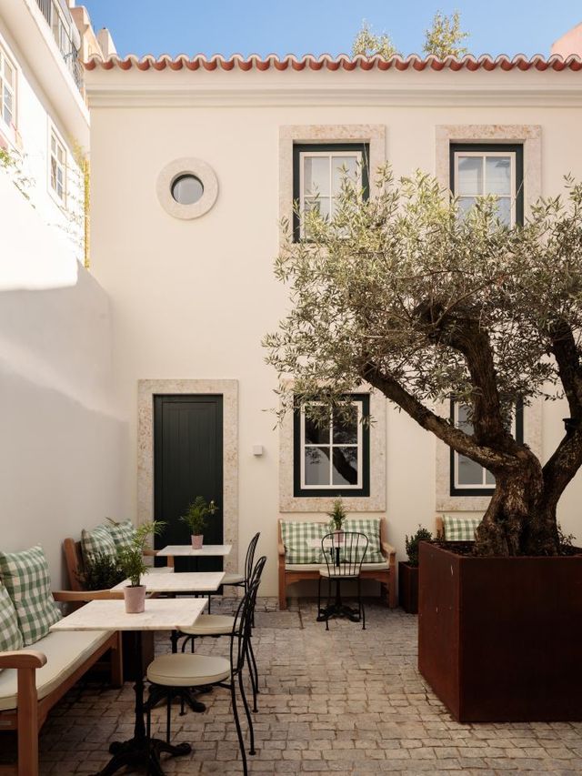 🌟 Lisbon's Hidden Oasis: Hotel Das Amoreiras 🌟