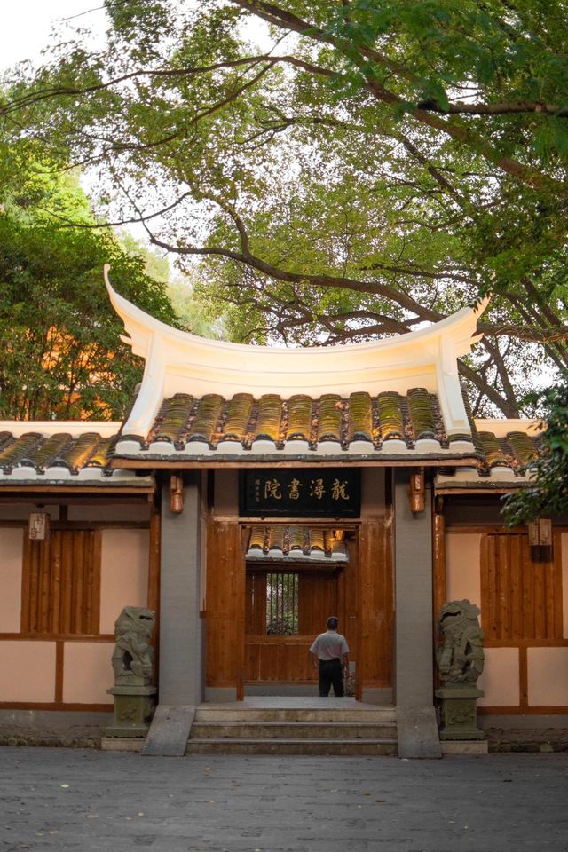 泉州德化。