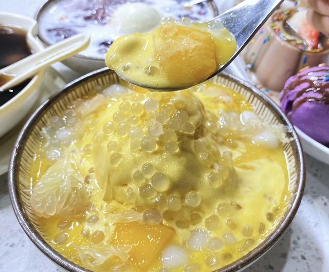 香港有一家非常好吃的港式糖水店,可以滿足你對甜品的渴望。