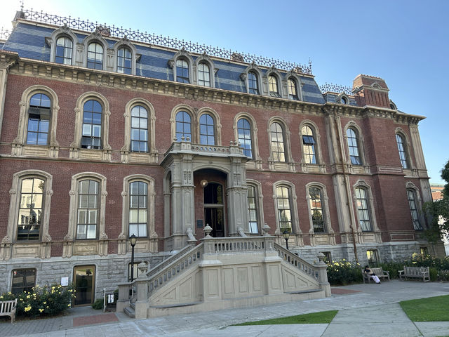 加州伯克利大學。