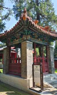 千年孟府孟廟，儒風雅韻：走進孟廟孟府，探尋亞聖孟子的思想殿堂。
