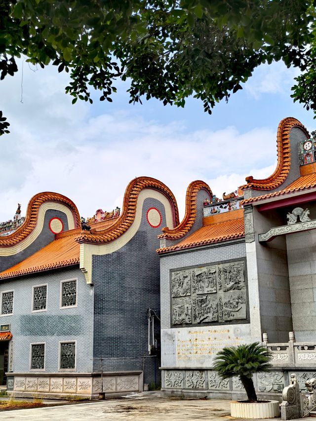 探秘嶺南古韻,珠璣巷裡尋根源。 探秘嶺南古韻,珠璣巷裡尋根源。