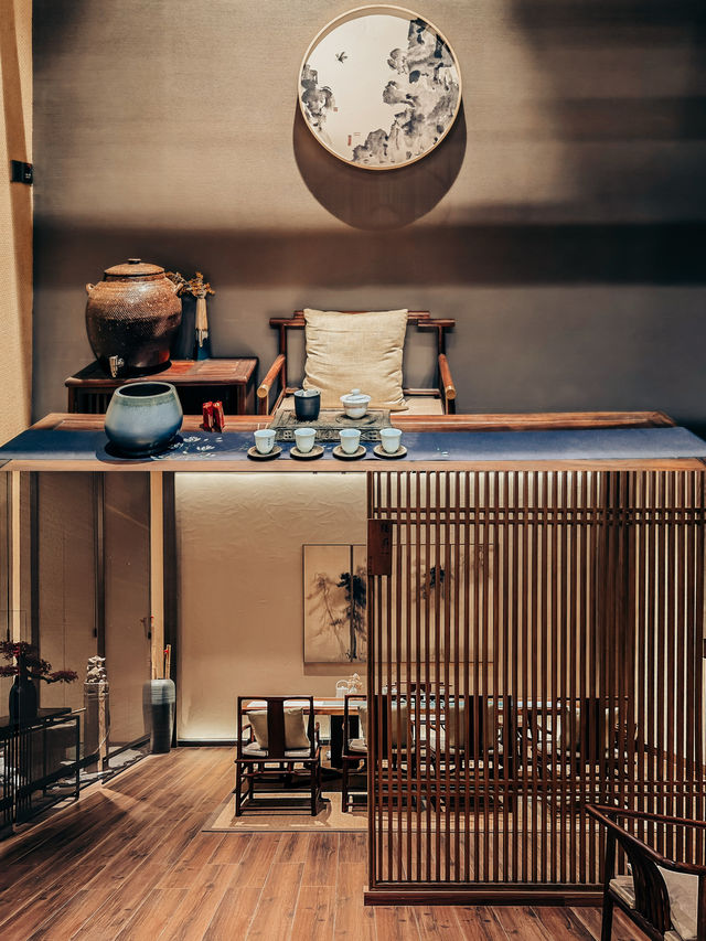 武夷山品茶之品山境茶室 | 嘉園千禧酒店內。