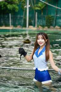 不愧是新加坡可以浮潛餵魟魚的水上樂園