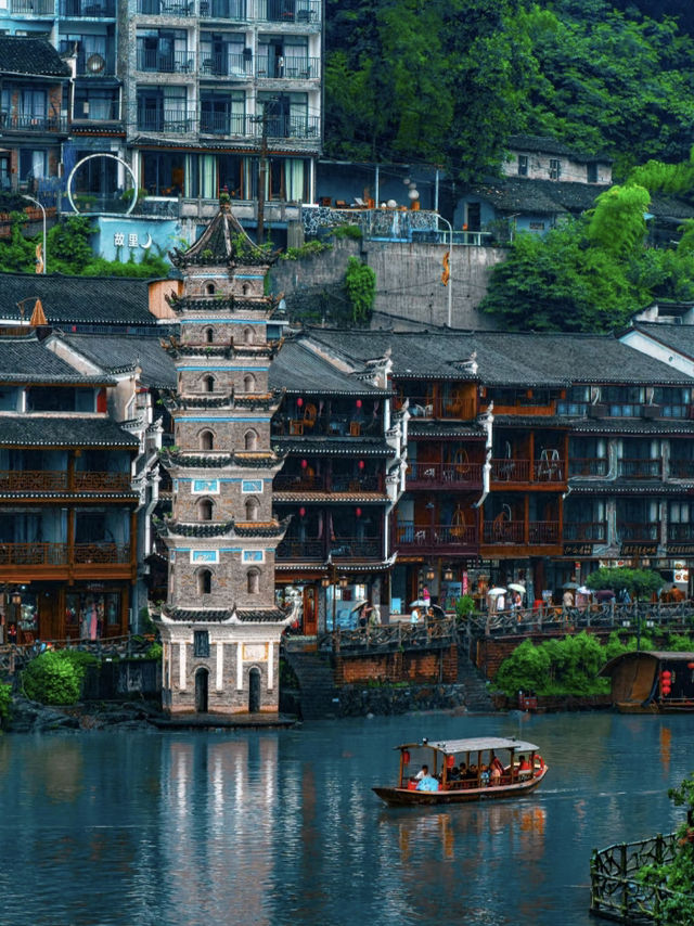 🎇鳳凰古城 | 一場穿越千年的夢幻之旅✨
