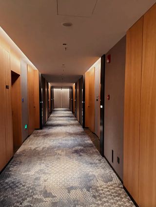 Suddenly, I understand the value of staying in a high-end hotel.
