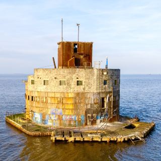 Journey to Cleethorpes’ Abandoned WWII Forts
