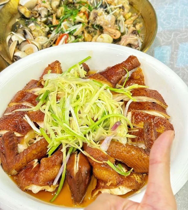 酒店、美食與荷香嘅完美一日