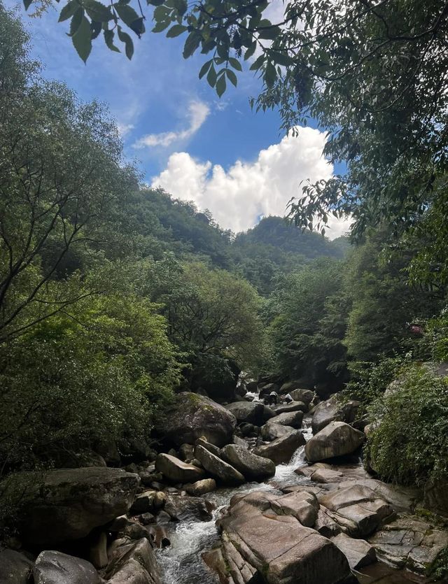 欒川避暑好地方，我家隔籬，天河大峽谷。    一、交通指南 1. 自駕（推薦）  路線：洛陽市區