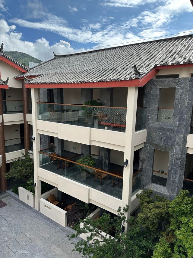 麗江古城住宿攻略：近卻靜，避世卻不避市