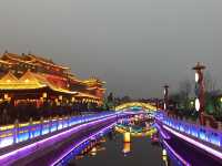 開封清明上河園夜景打卡亞朵住宿便捷指南