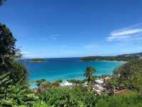 安達曼卡納希爾度假村：山中海景 安達曼卡納希爾度假村位於布吉島卡塔海灘的一處山坡上，地址是2