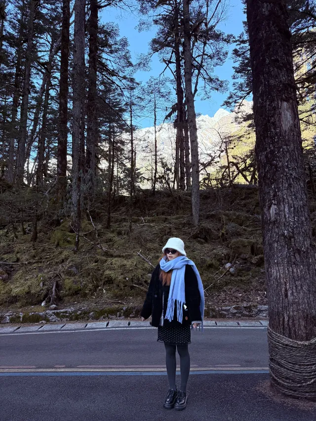 11月底，週末去海螺溝泡個溫泉