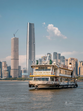 1.5 Yangtze River ferry, unlocking Wuhan’s unique local vibe