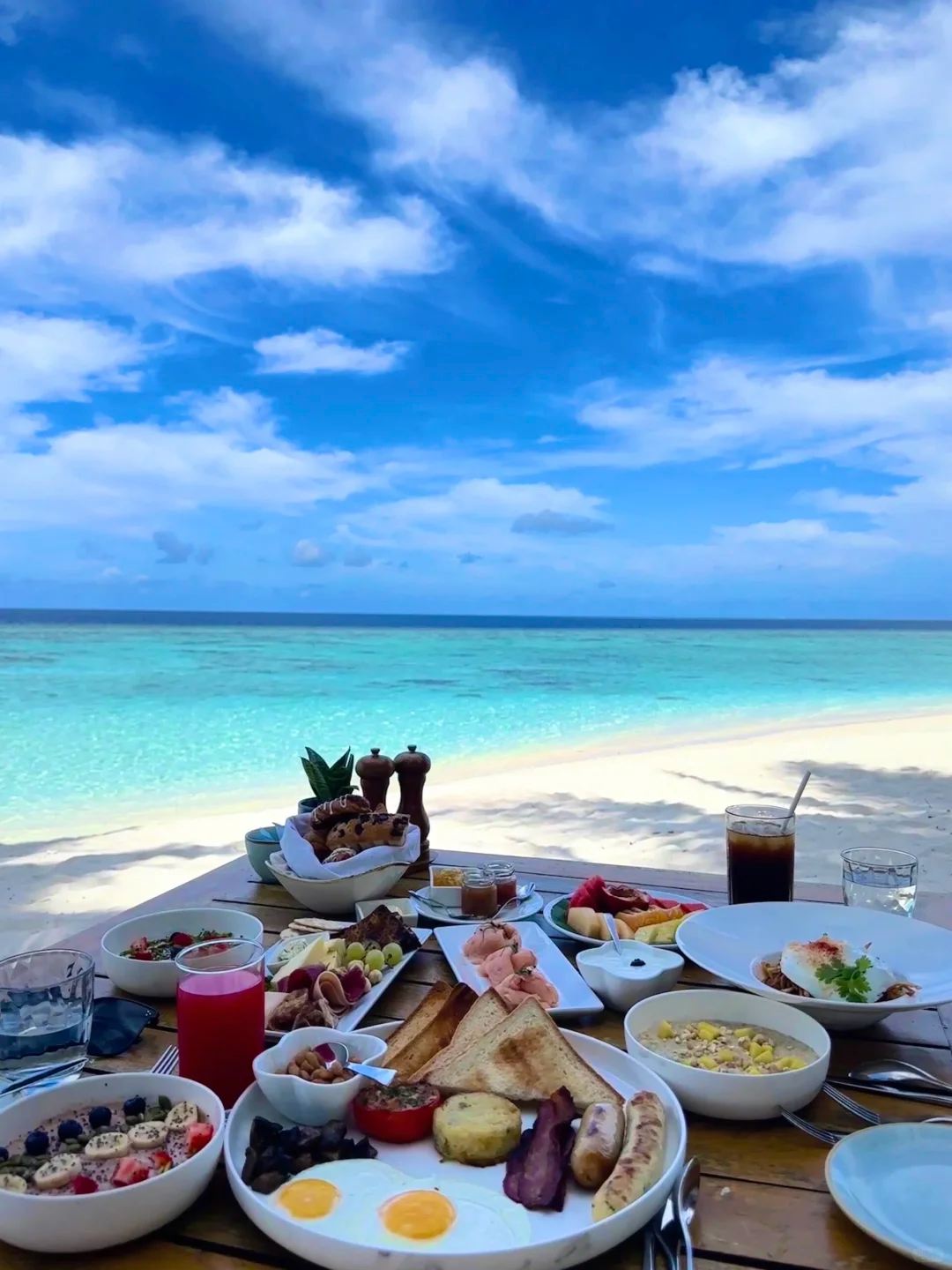 Choose Full Moon Island for your Maldives trip—off-season upgrade to SAI and kids stay free