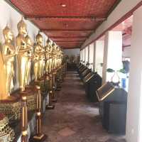 Wat Pho, the declining Buddha 