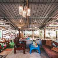 ร้านอาหารริมคลอง สัมผัสใกล้ชิดธรรมชาติในพังงา