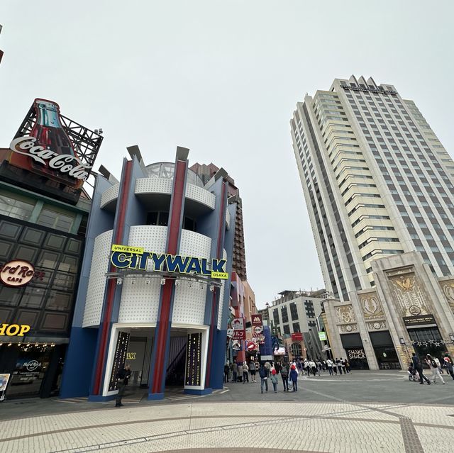 테마와 즐길거리가 가득한 쇼핑몰, 🛍️ 유니버설 시티워크 오사카