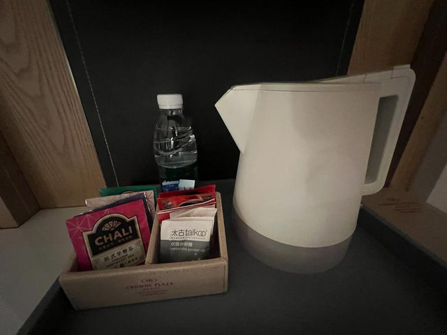 深鐵皇冠假日酒店🏩全景落地玻璃🎑飽覽深圳市景