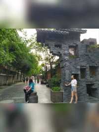 寬窄巷子(四川成都)最熱門景點～地鐵站一出就到