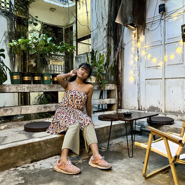 ☕ Hidden Alley คาเฟ่ ฮานอย 🥐🥨 
