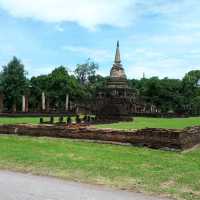 ทัวร์เมืองโบราณ "ศรีสัชนาลัย" มรดกโลก