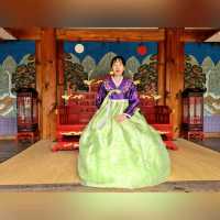 🇰🇷 Walk around Gyeongbokgung Palace in Hanbok