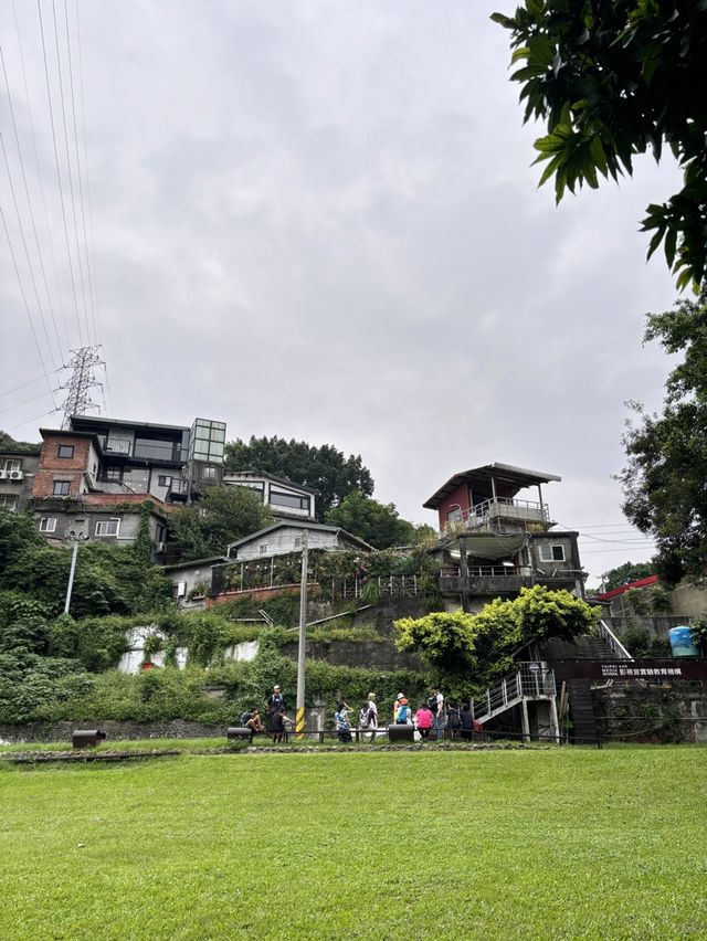 เสพงานศิลปะ นั่งจิบกาแฟที่ #TreasureHill