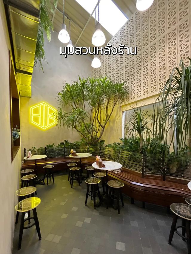 คาเฟ่โบราณอาหารเช้า โกปี๊เฮี้ยะไถ่กี่ สามยอด🍵🏛️✨