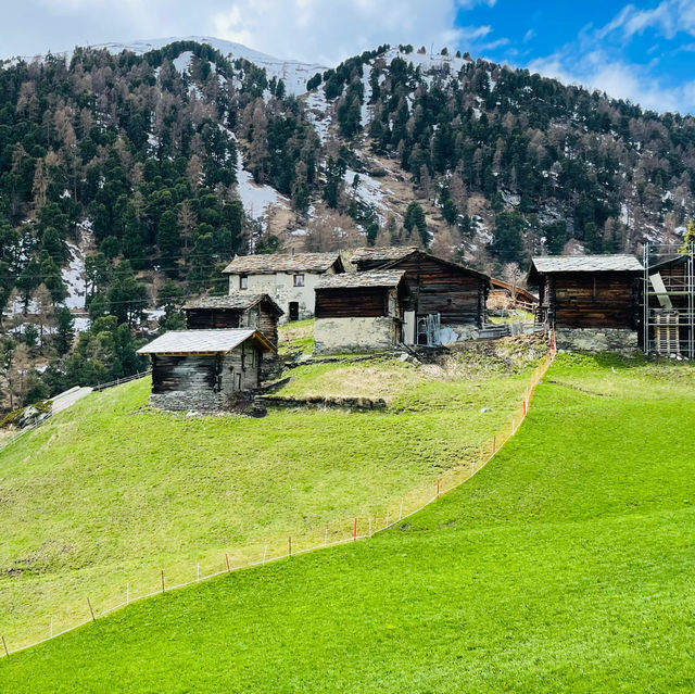 Alpine Majesty: delightful countryside
