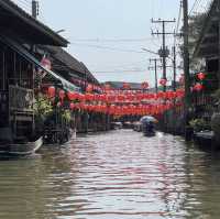 Most famous floating market in Bangkok 