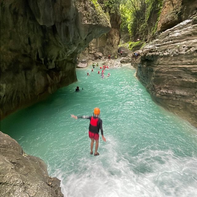 Cebu Philippines Kawasan Falls 