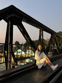 สะพานข้ามแม่น้ำแคว ในยามราตรี